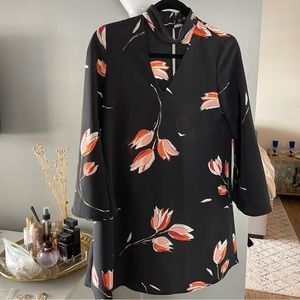 Bell Sleeve Tulip Shift Dress